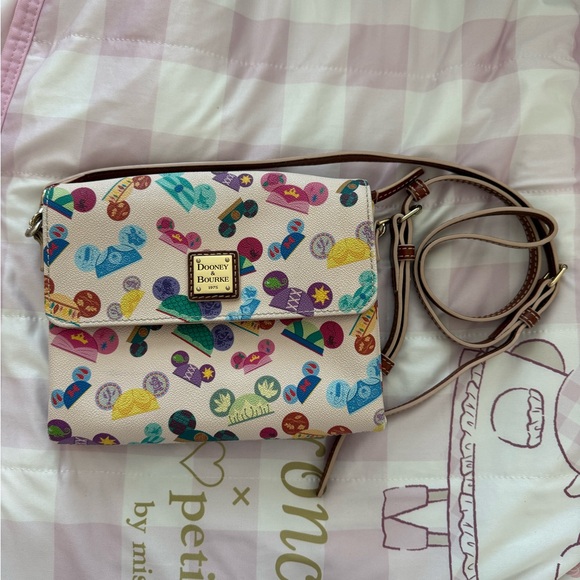 Disney Park Dooney & Bourke crossbody RETIRED Limited Edition Princess Ear Hats - Picture 1 of 13